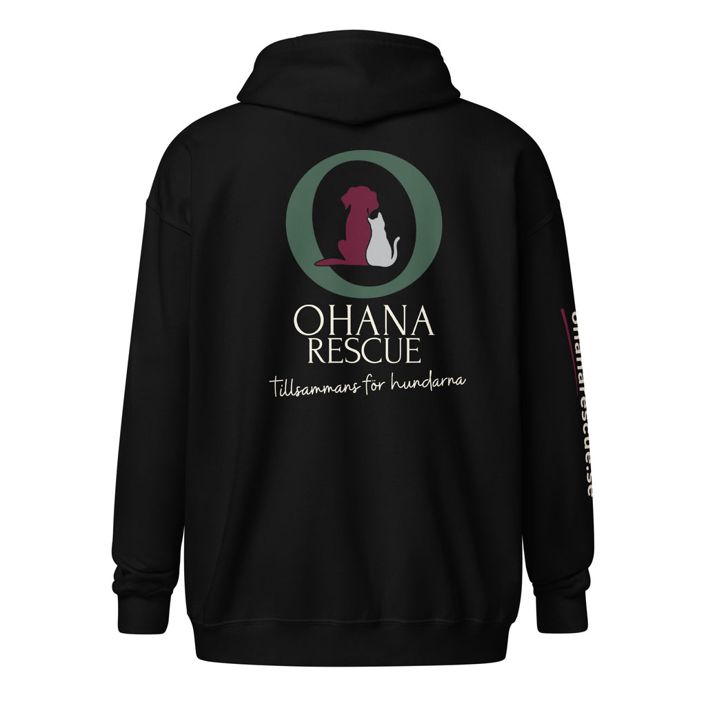 Ohana hoodie med dragkedja i svart, baksida med Ohana Rescue-tryck