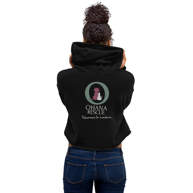 Ohana Crop Hoodie i svart, baksida med Ohana-tryck